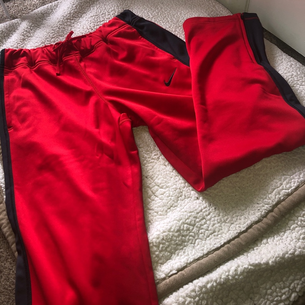 Red Nike Therma-fit pants